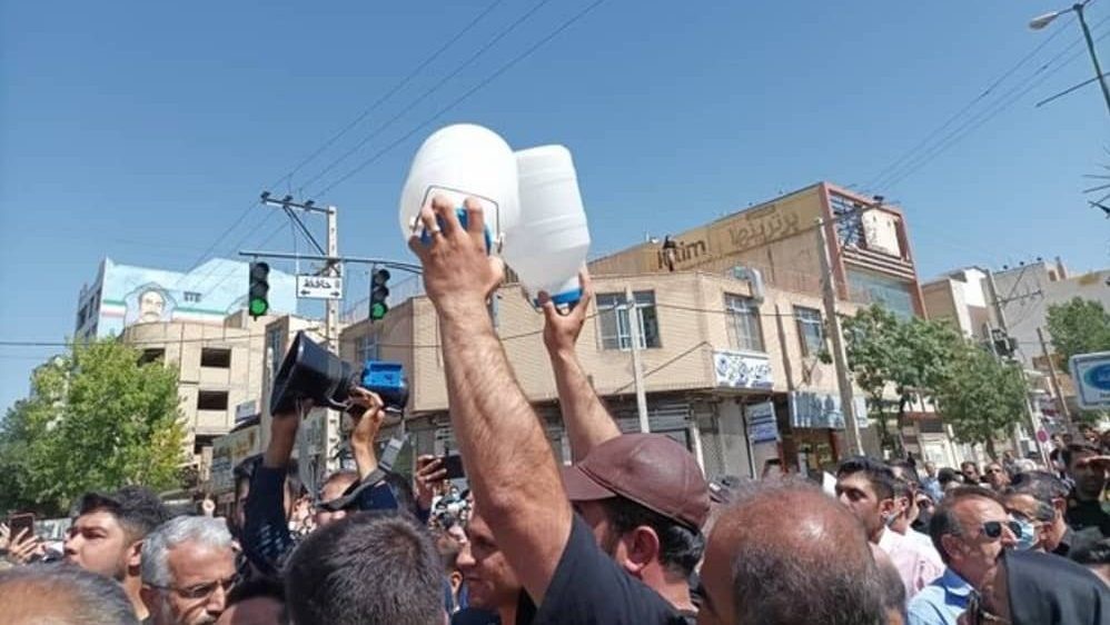 Internet-Blackouts verstärken Irans wirtschaftliche Probleme