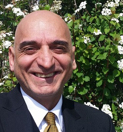 عزیز فولادوند: اذانی در سپیده‌ دمِ مقاومت «فَبِأَیِّ آلَاءِ رَبِّکُمَا تُکَذِّبَان»