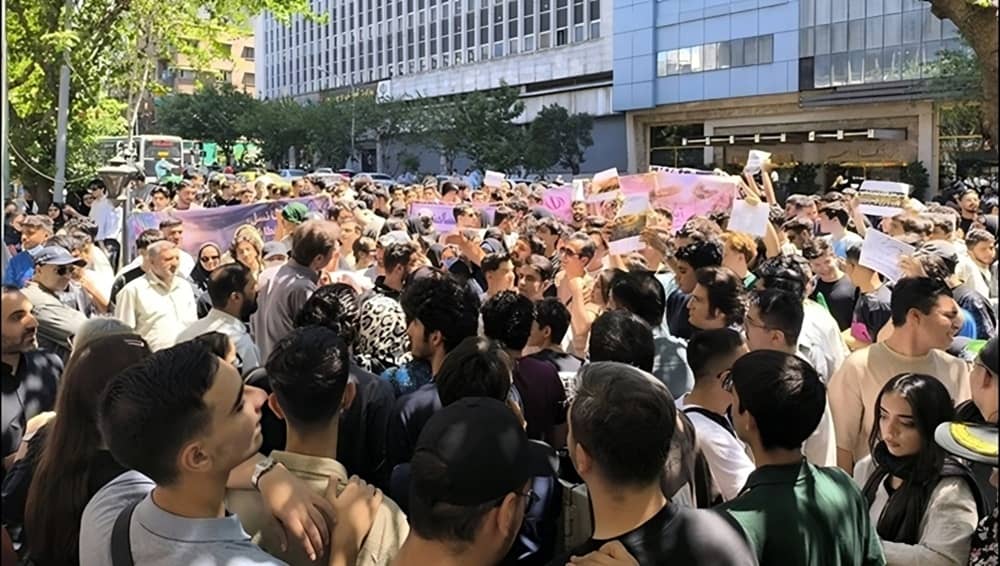 Landesweite Proteste im Iran: Jahresbericht 2025–2026
