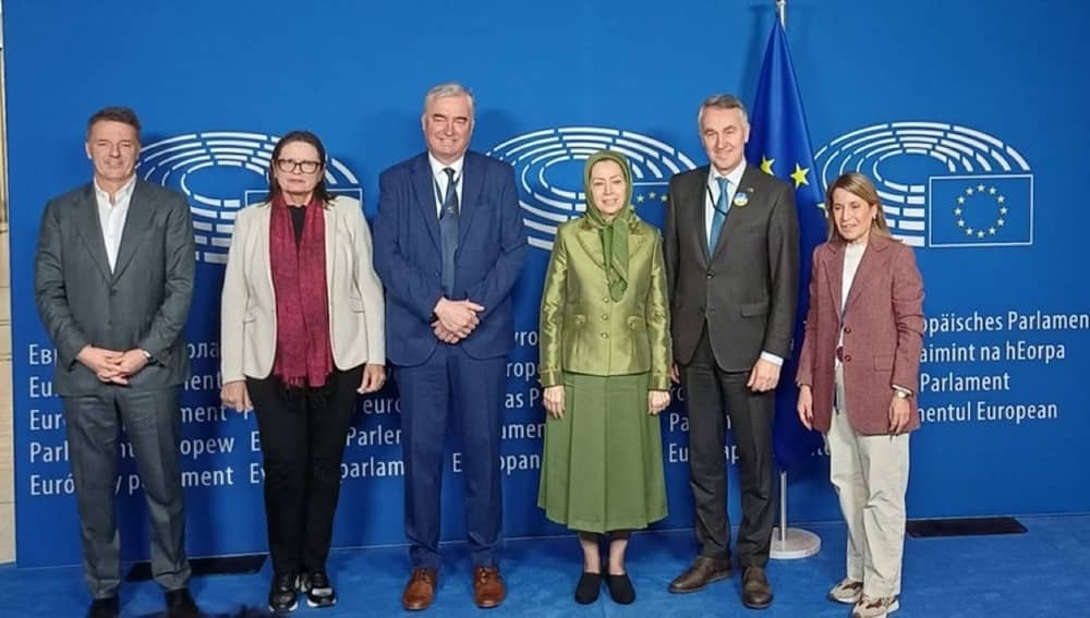 Warum Rajavis Rede in Brüssel das Regime in Panik versetzte