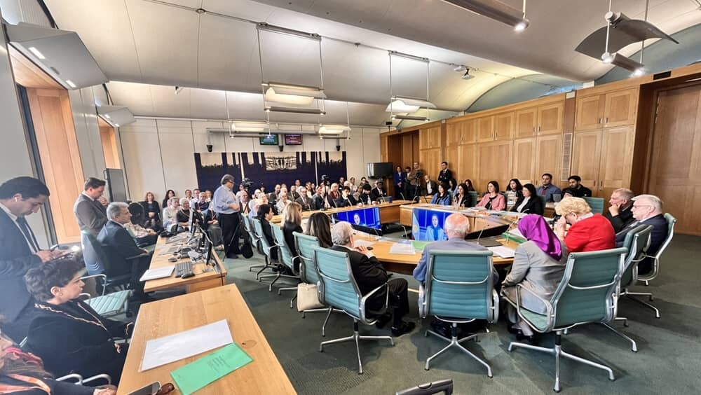 Iran im Fokus: Britische Parlamentarier fordern Kurswechsel und Unterstützung des demokratischen Widerstands Britische Parlamentarier.