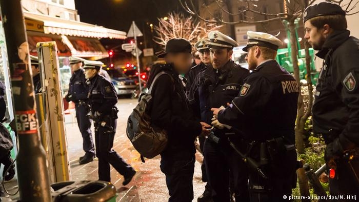 دستگیری ۴۰ تبعه شمال آفریقا در شهر دوسلدورف آلمان