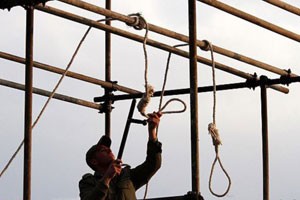 hanging iran abc33