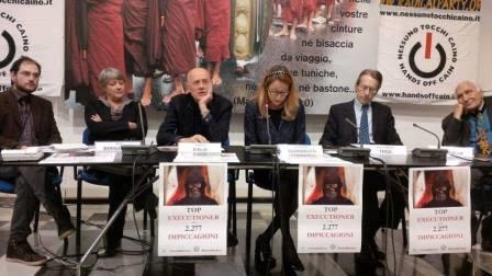 كنفرانس  مطبوعاتی عليه سفر آخوند روحانی به ايتاليا