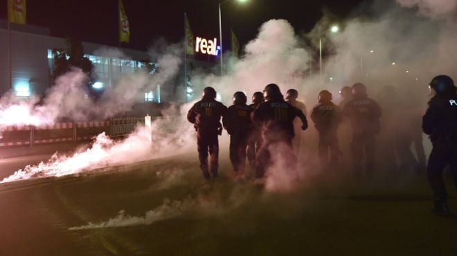 آلمان ممنوعیت فعالیت 'حزب دمکراتیک ملی' را بررسی می‌کند