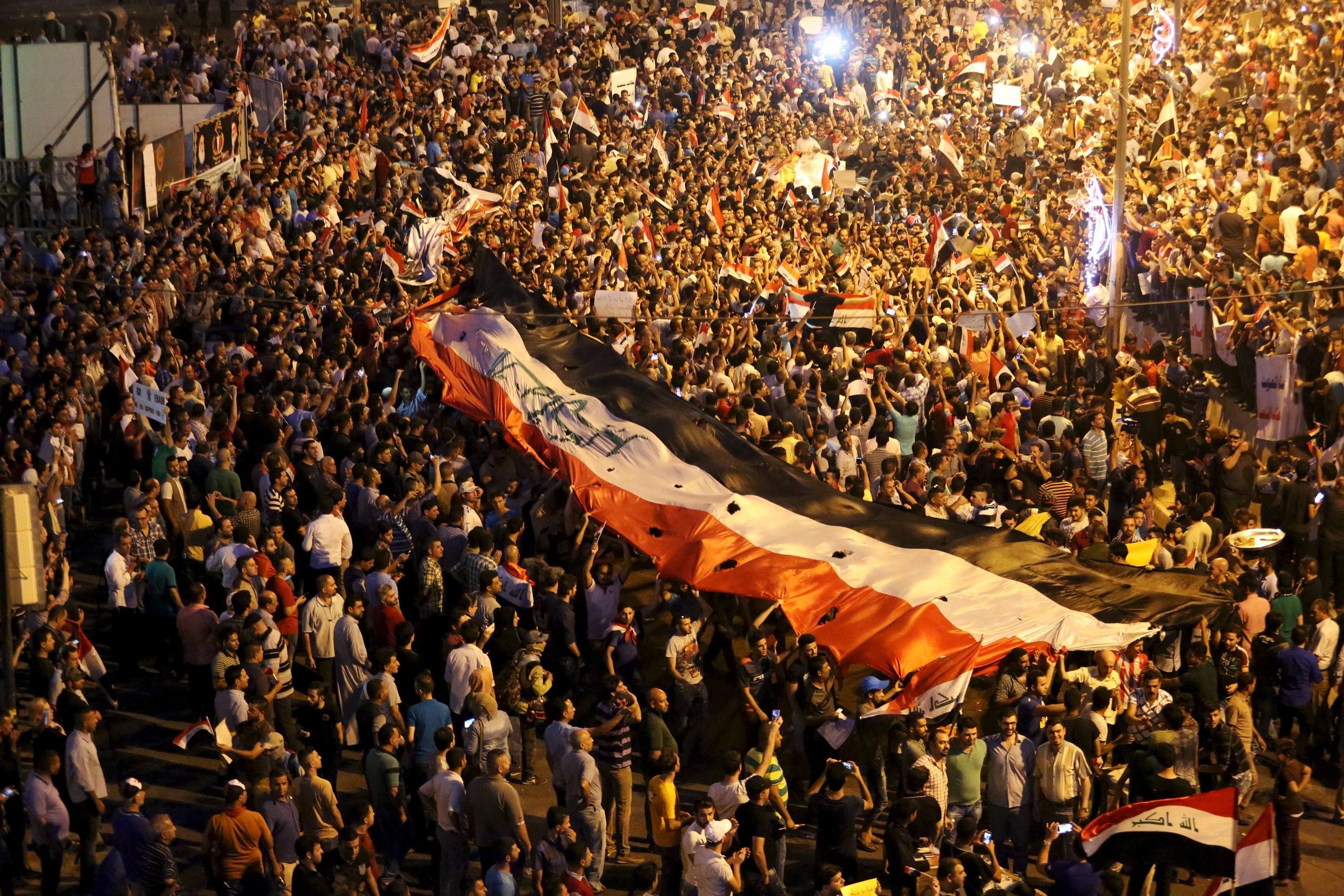 احتمال نزاع  مسلحانه بين هوداران صدر و نيروهاي وابسته به مالكي