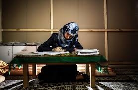 حمله اسرائیل نتوانست خللی در اراده دختر جوان فلسطینی ایجاد کند