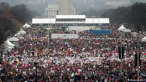 تظاهرات زنان عليه ترامپ در 300 شهر امريكا