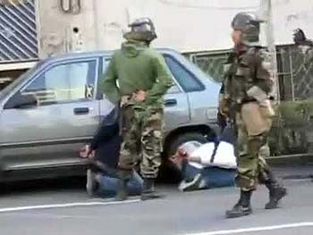 نقض حقوق شهروندان و ایجاد فشارهای روانی