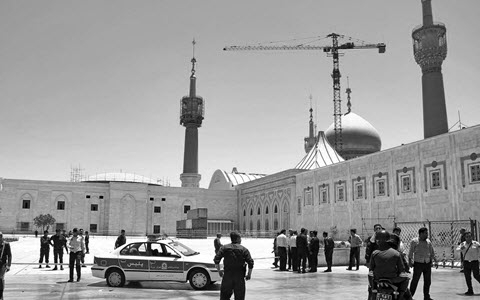 Leitartikel von „Al Arabiya“: Khamenei und das IRGC machen sich Anschläge zu Nutze, die sich im Iran ereignet haben