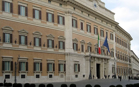 Mehrheit des italienischen Parlaments: Forderung, die Täter des Massakers an MEK-Mitgliedern (1988) zur Rechenschaft zu ziehen