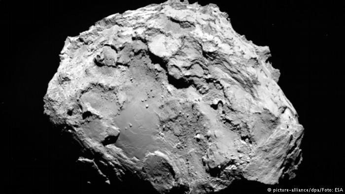 یک شهاب بزرگ به زمین نزدیک می‌شود