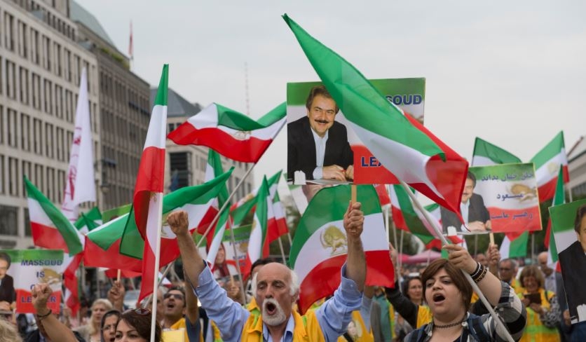 برلين ـ گراميداشت قتل عام سي هزار زنداني سياسي در سال 1367 و همبستگي با اعتصاب غذاي زندانيان سياسي