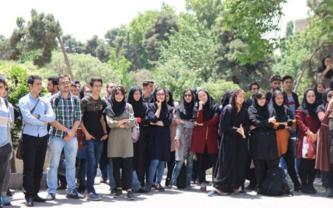 Iran: Mindestens 150 Studenten mit Abschluß zum Magister oder Doktor von weiterem Bildungsweg ausgeschlossen
