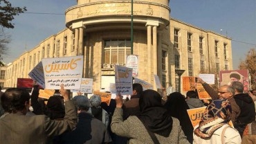 مردم غارت شده علیه سردمداران دزد رژیم شعار دادند