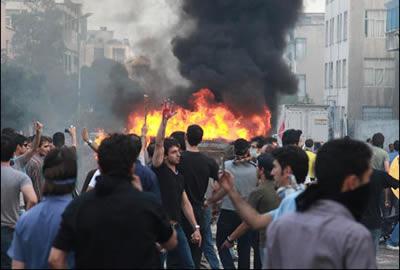 نظام «کف بر دهان» آورده!