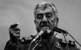 سپاه پاسداران : قطار مقابل با نظام بسرعت در حركت است