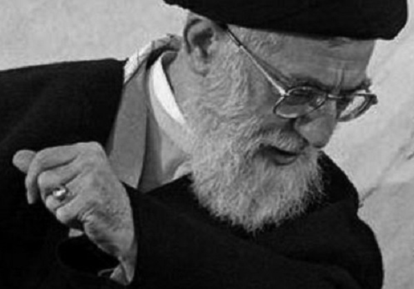 مسئولیت اصلی و عذر خواهی خامنه ای