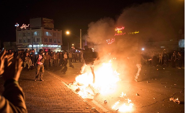 مراسم چهارشنبه سوري درسنندج كنگاور كرمانشاه قم و تهران
