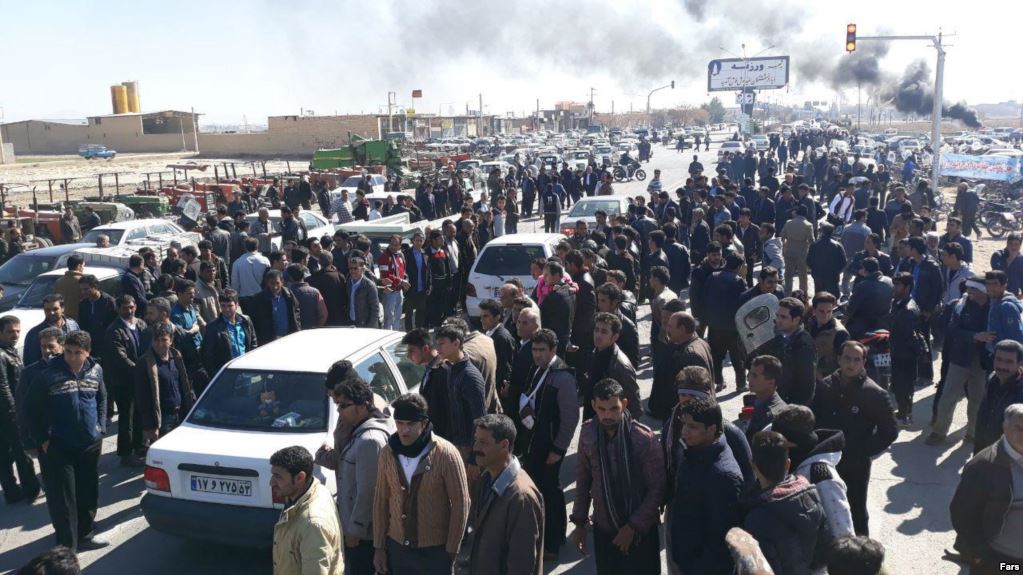 اعتراضات مردم و کشاورزان اصفهان