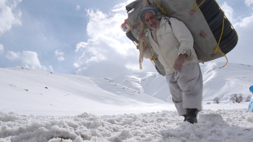 بیکاری کولبران محروم و تاثیرات مرگبار بر زندگی هفت میلیون نفر