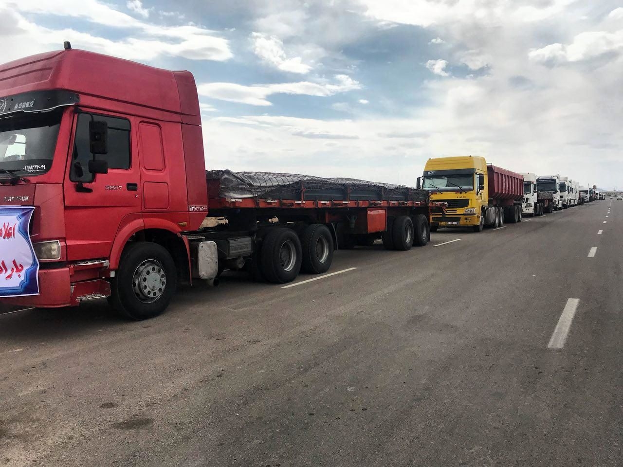 دومین روزاعتصاب رانندگان کامیون و خودروهای سنگین در سراسر کشور