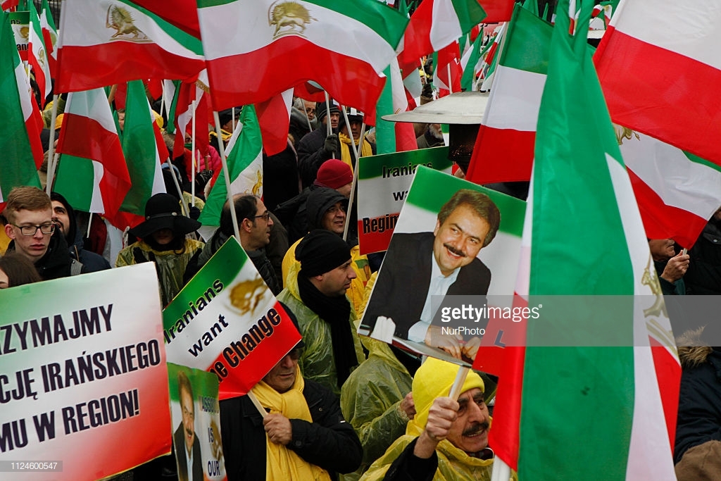 تظاهرات بزرگ شوراي ملي مقاومت در ورشو