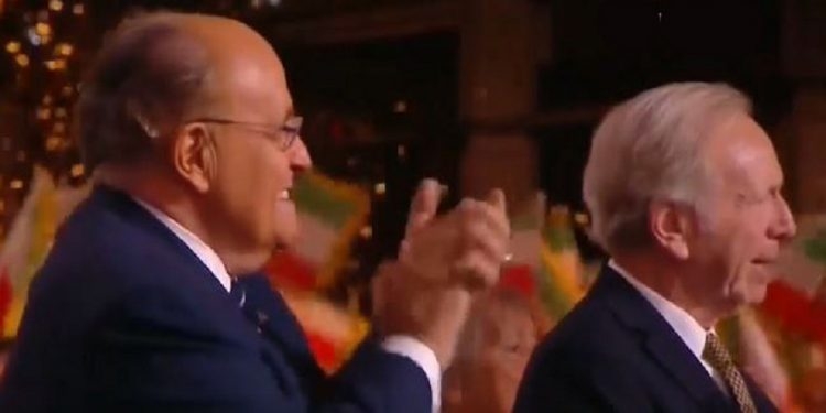 واشينگتن تايمز:  ۳۵۰ شخصیت از ۴۷کشور  در گردهمایی «ایران آزاد» در اشرف سوم