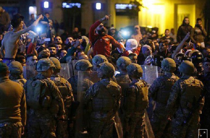 قیام لبنان علیه اشغالگری خامنه‌ای و مزدوران ولایت فقیه (حزب الشیطان و جنبش امل) قهرآمیز میشود