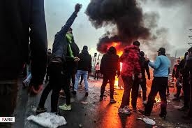 گزارش سالانه عفو بین الملل : رژیم ایران در اعتراضات آبانماه۹۸ تعداد زیادی را به قتل رساند