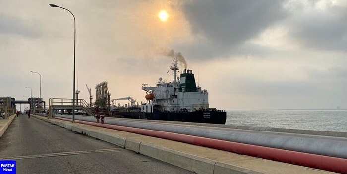 مایک پمپئو اعلام کرد پنج ناخدای کشتی ایرانی بدلیل انتقال بنزین به ونزوئلا تحریم میشوند