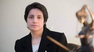 انتقال نسرین ستوده به زندان قرچک توسط عوامل قضاییه جلادان