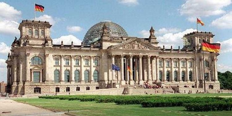 فراخوان ۵ حزب اصلی در مجلس فدرال آلمان : حقوق‌بشر را در کانون سیاست در برابر رژیم ایران قرار دهید