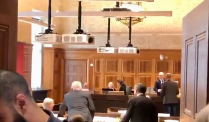 گزارشی از شهادت علی اکبر بندعلی از شاهدان قتل عام ۶۷ در دادگاه دژخیم حمید نوری