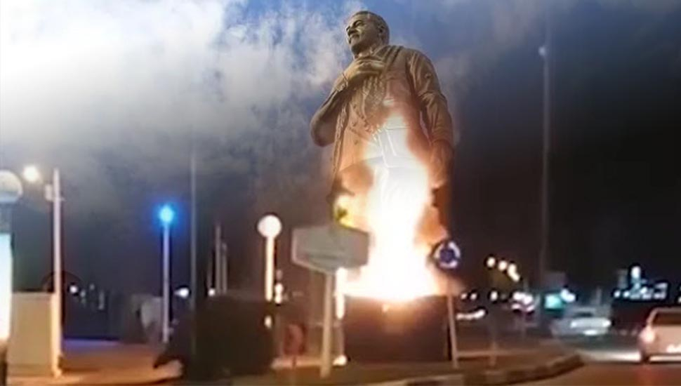 واکشنهای بین المللی به آتش کشیدن مجسمه  قاسم سلیمانی