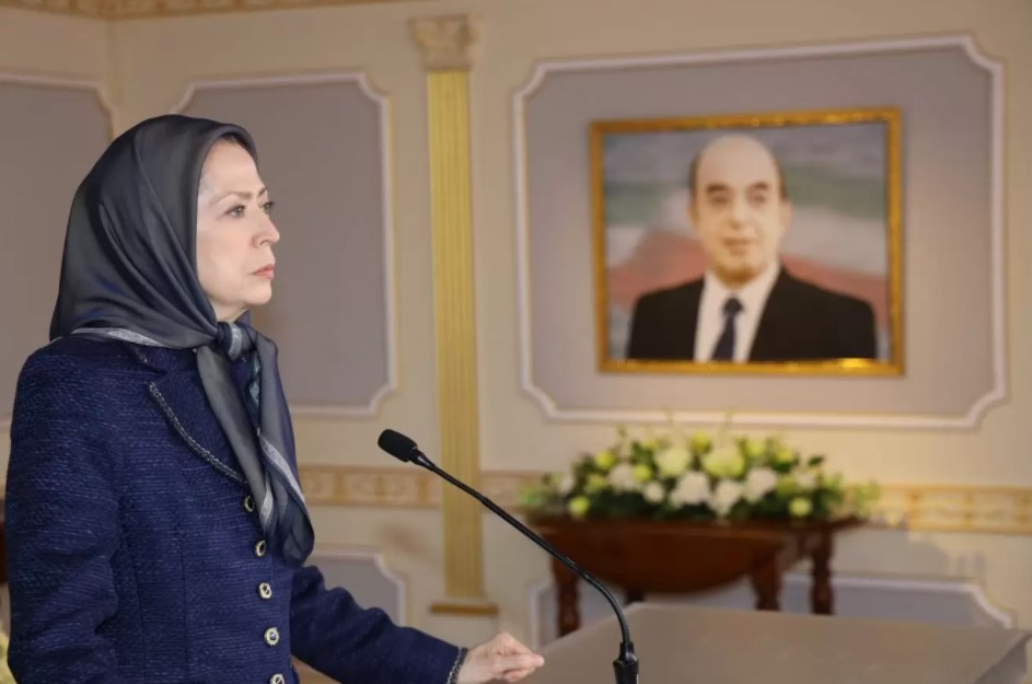 Dr. Manuchehr Hezarkhani 2