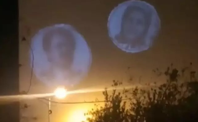 تهران - تصویرنگاری بزرگ ۵۰متری از رهبری مقاومت در بزرگراه رسالت