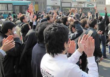 تجمع اعتراضي دانشجويان رشته ادبيات فارسي دانشگاه تربيت مدرس تهران