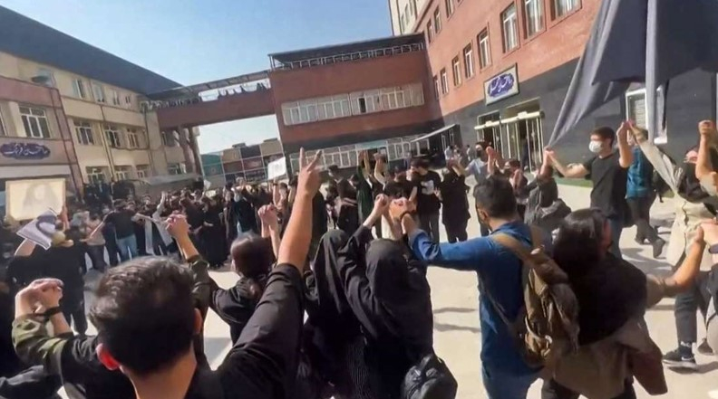 16.10.2022 Im Iran protestiert die Zukunft des Landes gegen Unterdrückung und Misswirtschaft