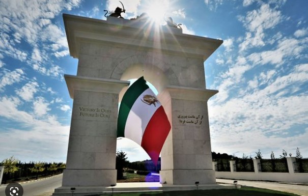 تجمع و برنامة مجاهدین دراشرف ۳ همزمان با دادگاه تجدید‌نظر دژخیم حمید نوری در استکهلم ۲۸ دی۱۴۰۱