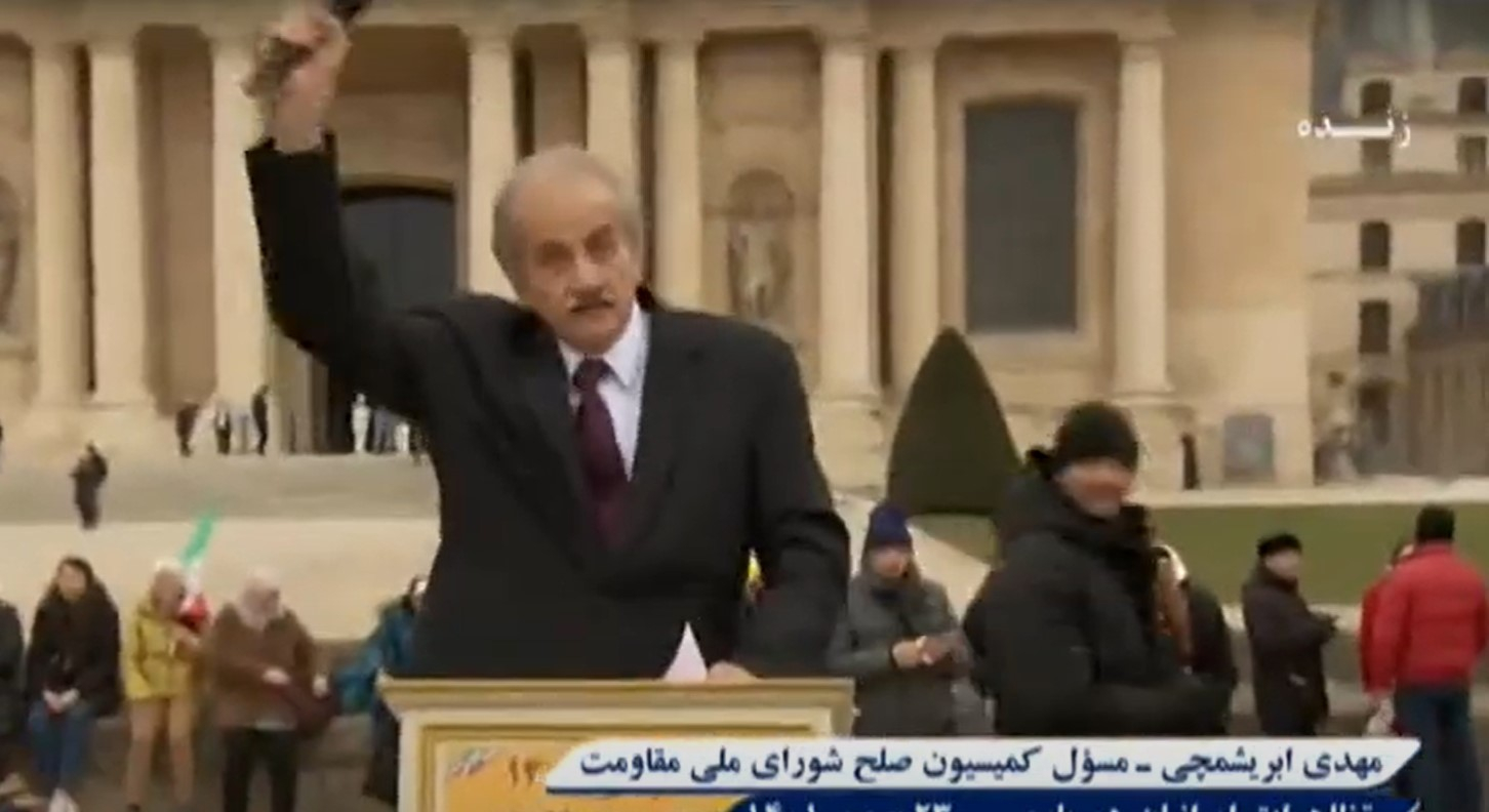 ايران - سخنراني آقاي مهدي ابريشمچي در تظاهرات پاريس 23 بهمن 1401