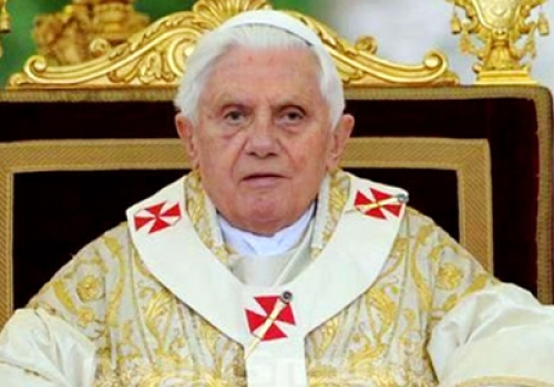 پاپ در تماس جداگانه با محمود عباس و شيمون پرز نگراني عميق خود از وضعيت غزه را اعلام كرد