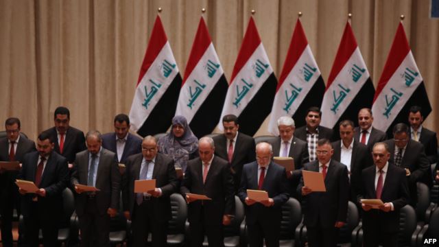 پارلمان عراق به وزيران دفاع و کشور دولت العبادی رای اعتماد داد