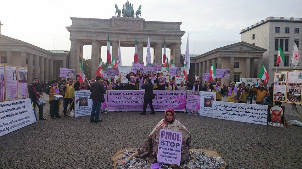 آکسیون اعتراضی به جنایات رژیم در اسید پاشی به زنان و دختران ایرانزمین و اعدام ریحانه جباری ـ برلین