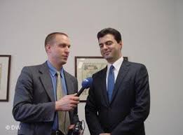 گفتگو با وزير خارجه آلباني در مورد جنگ با داعش