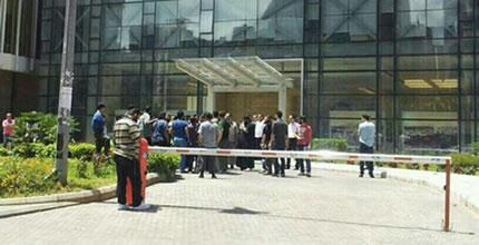 تظاهرات خشمگينانه جوانان طرابلس لبنان به سفر هيأت رژيم آخوندي به اين شهر