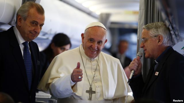 پاپ خواستار همبستگي براي متوقف كردن متجاوزان در سوريه و عراق شد