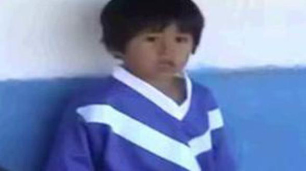 کودک 8 ساله آرژانتینی که همچون مسی و رونالدو دریبل می زند