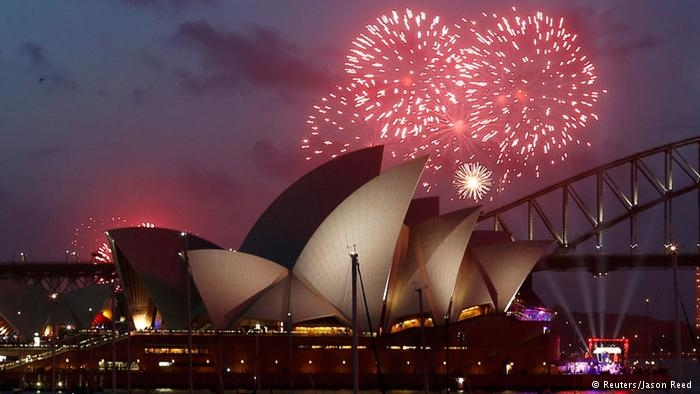 خوشامدگویی جهان به سال ۲۰۱۵