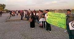 زنجير انساني هزاران تن از مردم اهواز در اعتراض به طرح ضدمردمي منحرف كردن آب كارون